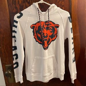 Women’s Chicago Bears lightweight hoodie. Size small.